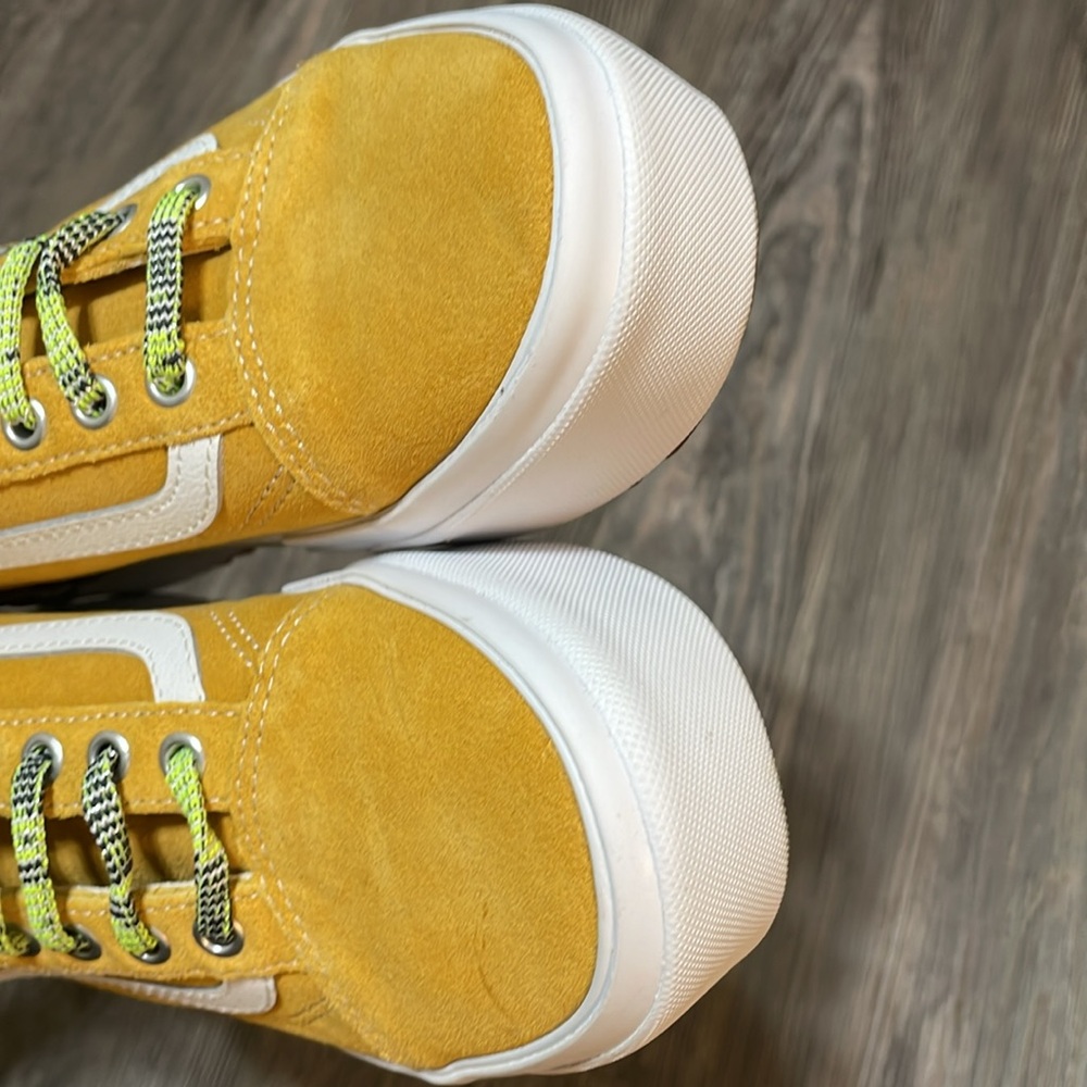 Vans - Picture 4 of 8